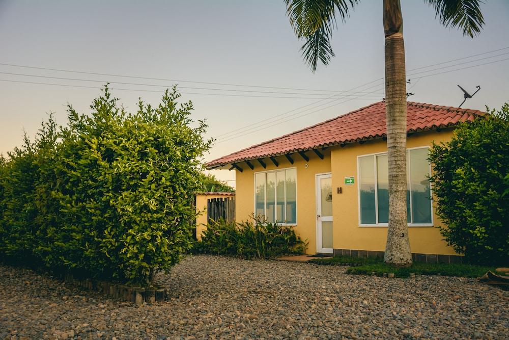 Hotel Paloverde Villas Campestres Apiay Buitenkant foto